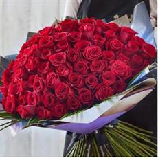 100 red Roses 